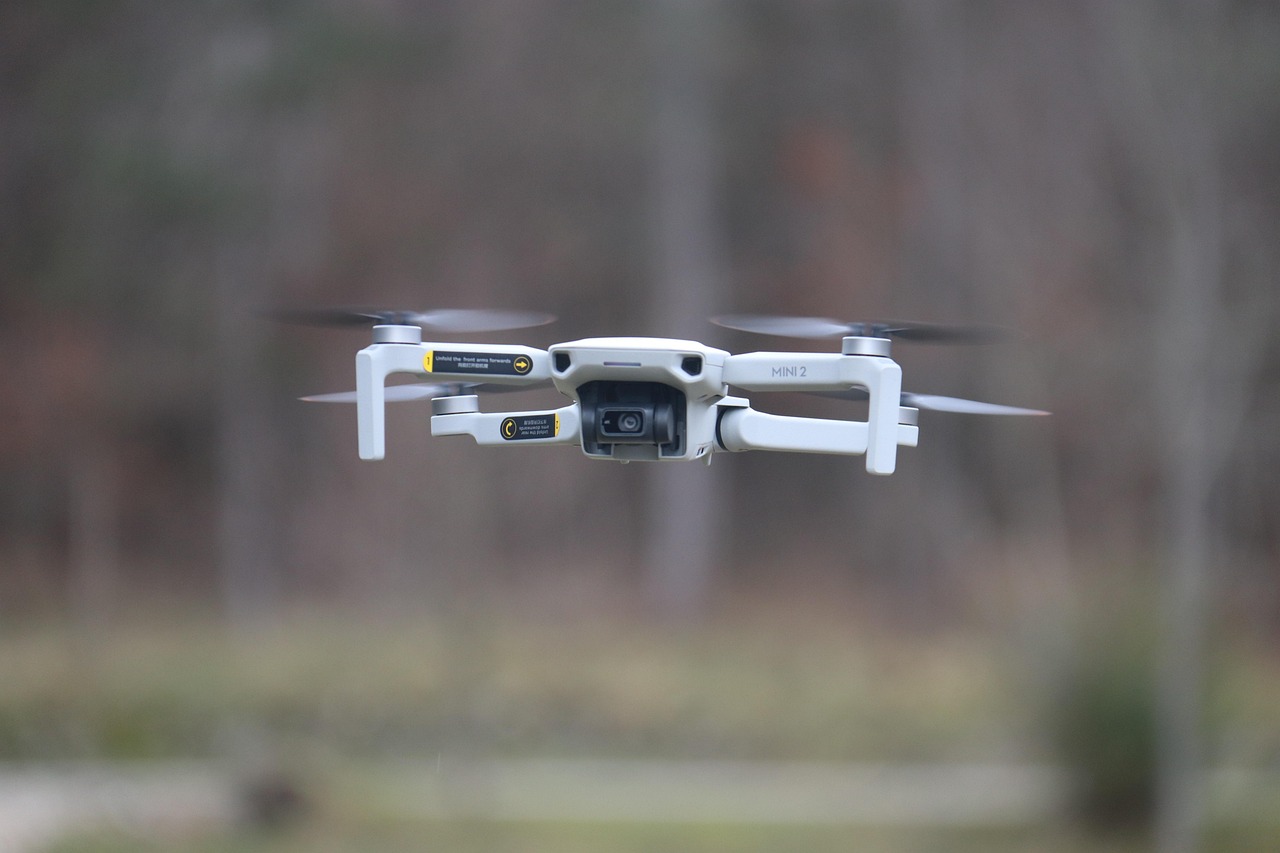 DJI Mini 5 Pro firmware ažuriranje kroz DJI Fly aplikaciju pre leta