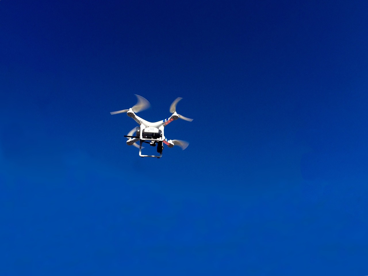 anti dron laser na sistemu zaštite aerodroma u Srbiji