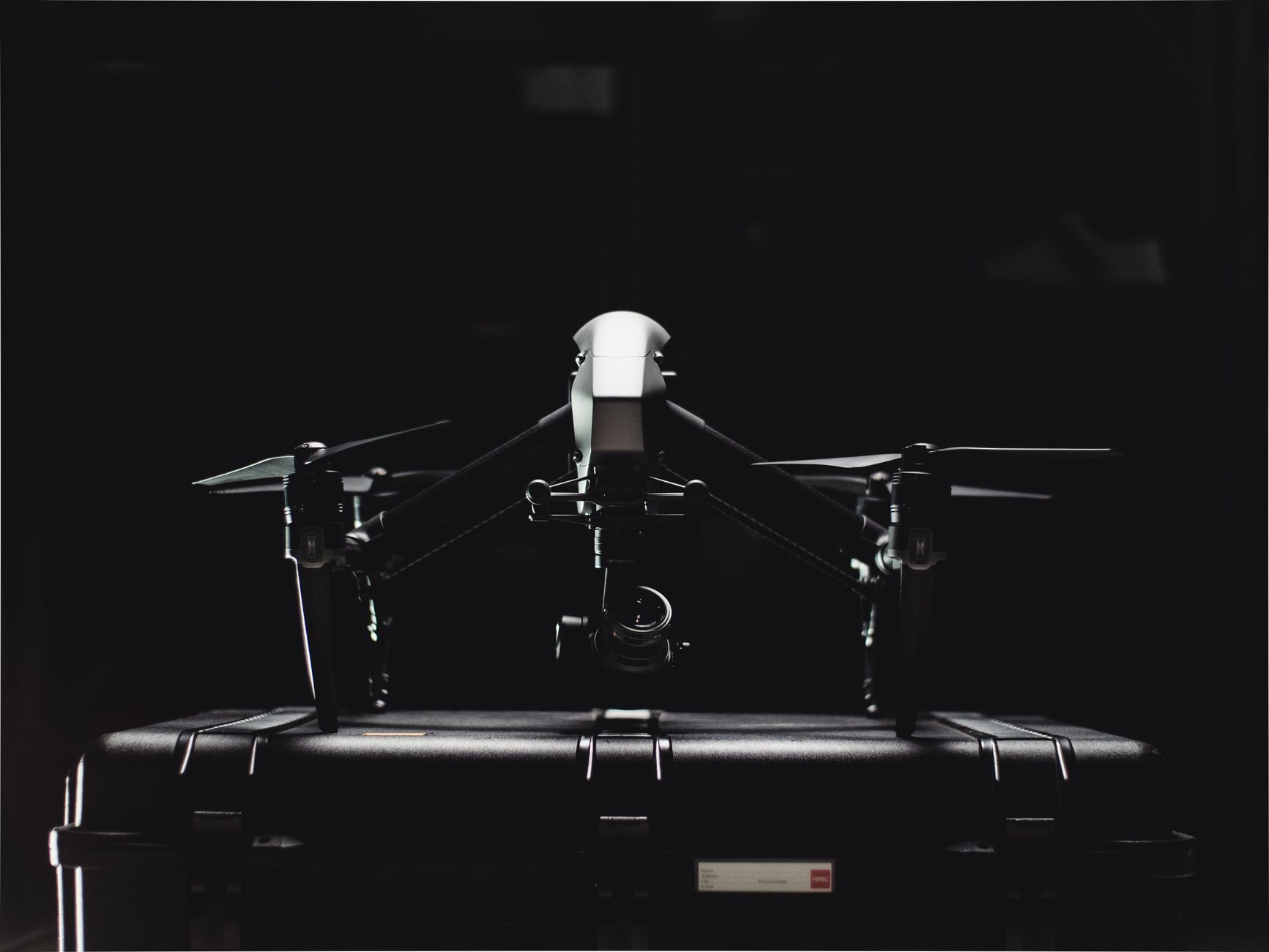 bezbednost aerodroma od dronova u blizini državnog aviona