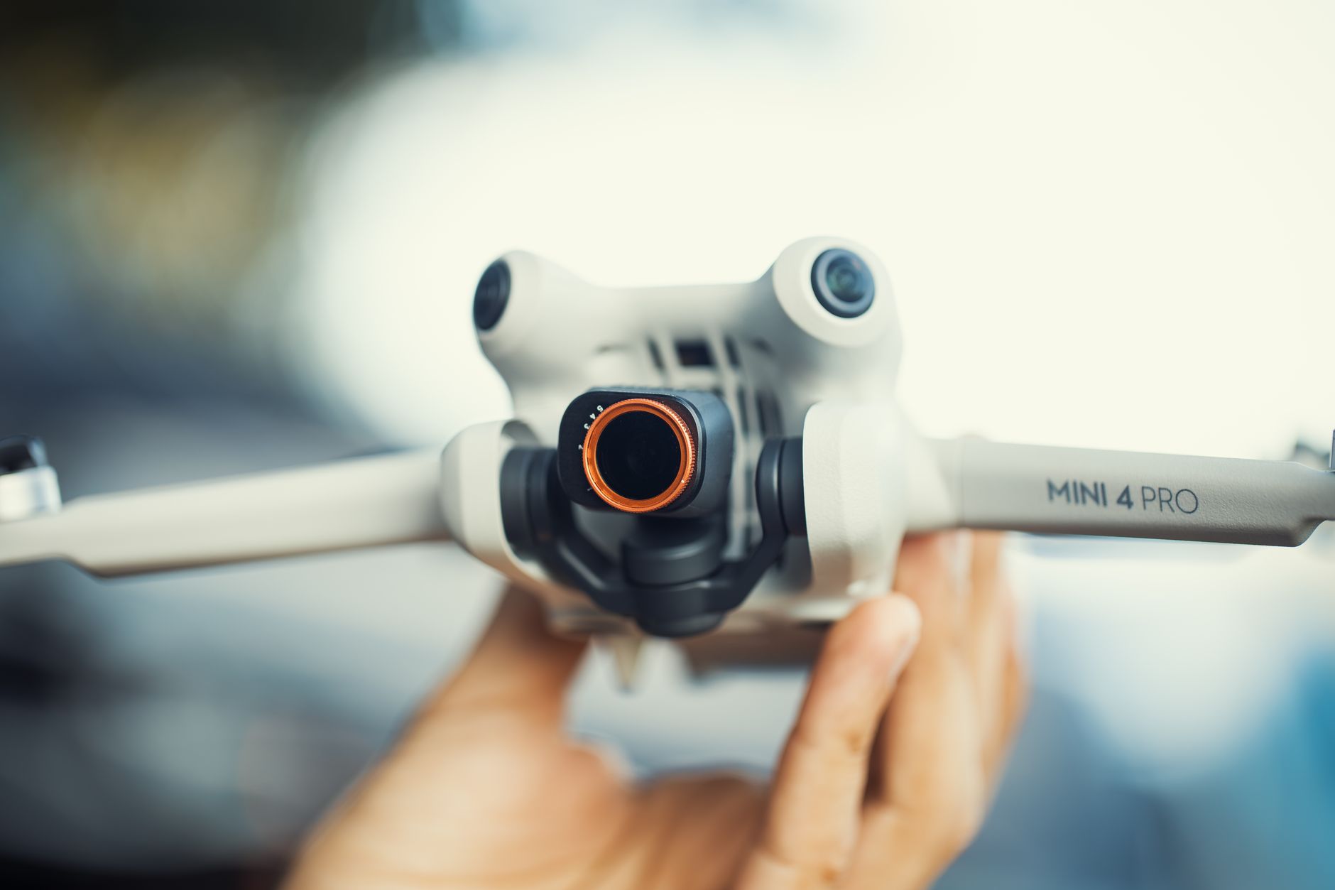 Buka dostavnih dronova iznad naselja u Srbiji