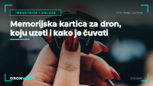 memorijska kartica za dron pored opreme za snimanje iz vazduha