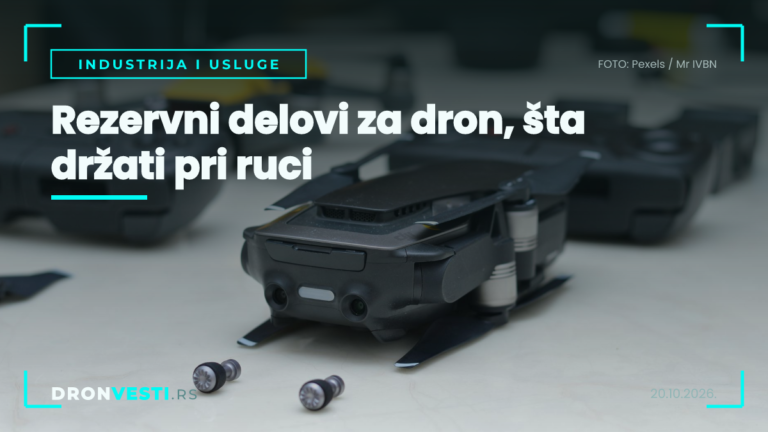 rezervni delovi za dron složeni u koferu za teren